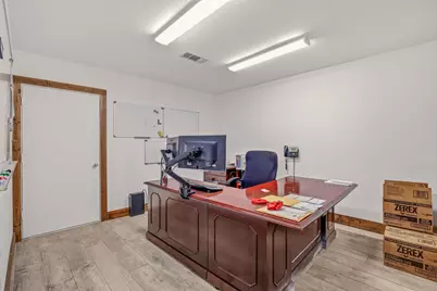 4610 E Highway 199, Springtown, TX 76082 - Photo 22