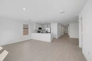 961 Prestonwood Ln, Keene, TX 76059 - Photo 6