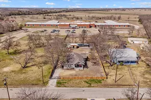 607 E 8th St, Kemp, TX 75143 - Photo 24