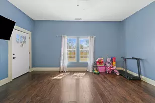 607 E 8th St, Kemp, TX 75143 - Photo 6