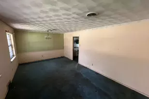 2477 Pinebluff Dr, Dallas, TX 75228 - Photo 22