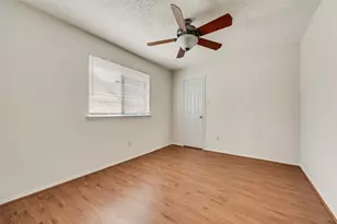 1817 Crooked Ln, Fort Worth, TX 76112 - Photo 18