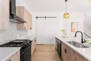 2015 N Prairie Ave, Dallas, TX 75204 - Photo 8