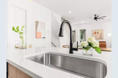 2015 N Prairie Avenue #102, Dallas, TX 75204 - Photo 18