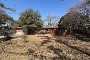 5823 Walnut Hill Ln, Dallas, TX 75230 - Photo 2