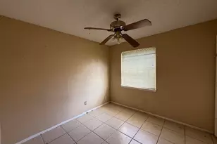 3313 Oak Timber Dr, Fort Worth, TX 76119 - Photo 8