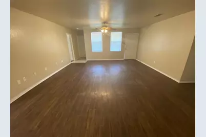 208 Bobbie Ann Court, Granbury, TX 76049 - Photo 10