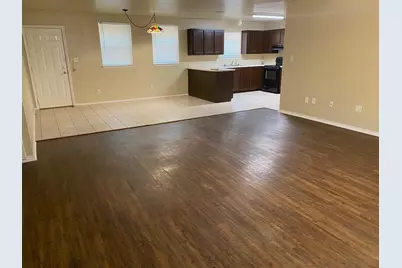 208 Bobbie Ann Court, Granbury, TX 76049 - Photo 8