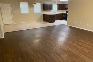 208 Bobbie Ann Ct, Granbury, TX 76049 - Photo 8