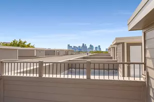 2015 N Prairie Ave, Dallas, TX 75204 - Photo 28