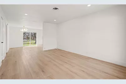 1010 Noble Avenue, Carrollton, TX 75006 - Photo 4