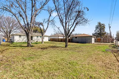 1010 Noble Avenue, Carrollton, TX 75006 - Photo 30