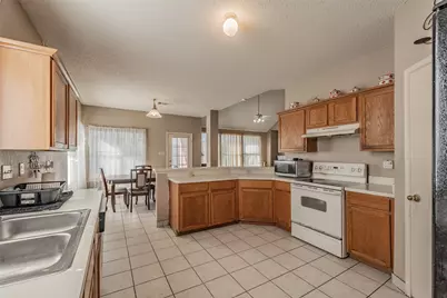 1019 Morningside Drive, Grand Prairie, TX 75052 - Photo 6