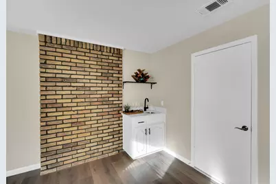 1705 Northtown Drive, Grand Prairie, TX 75050 - Photo 20