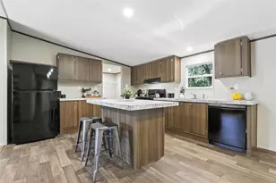 131 Kelly Ct, Azle, TX 76020 - Photo 10