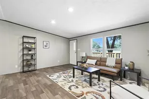 131 Kelly Ct, Azle, TX 76020 - Photo 6