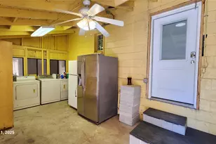 1015 S Welch St, Denton, TX 76201 - Photo 8