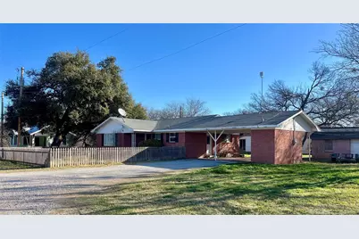 216 Woodlawn Avenue, Strawn, TX 76475 - Photo 1