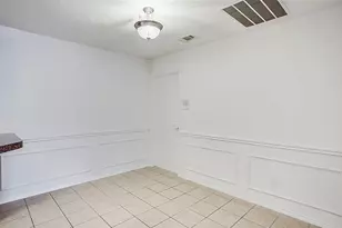 6414 Valleybrooke Ct, Arlington, TX 76001 - Photo 8