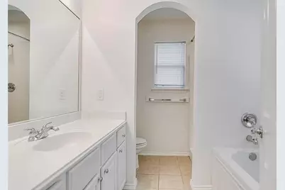 6414 Valleybrooke Court, Arlington, TX 76001 - Photo 10