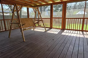 503 W 3rd St, Cleburne, TX 76033 - Photo 22