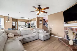 6715 Canyon Creek Dr, Arlington, TX 76001 - Photo 2
