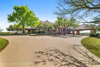 701 W Walcott Street, Pilot Point, TX 76258 - Photo 6