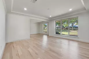 4426 Laren Ln, Dallas, TX 75244 - Photo 4