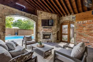 4426 Laren Ln, Dallas, TX 75244 - Photo 10