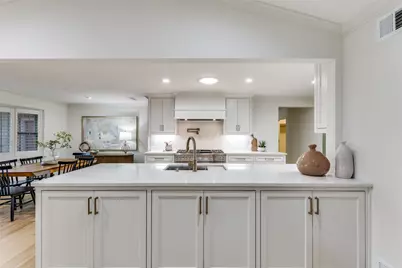 4426 Laren Lane, Dallas, TX 75244 - Photo 14