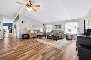 212 Sunray St, Mabank, TX 75156 - Photo 8