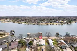 212 Sunray St, Mabank, TX 75156 - Photo 1