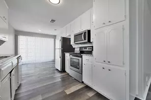 6609 Bernadine Dr, Watauga, TX 76148 - Photo 16