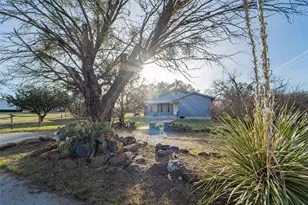 901 S Miller St, Breckenridge, TX 76424 - Photo 4