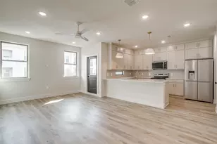 408 Foch St, Fort Worth, TX 76107 - Photo 8