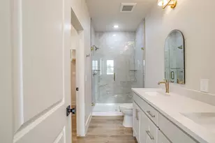 408 Foch St, Fort Worth, TX 76107 - Photo 12