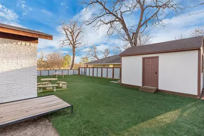 212 N Crockett Street, Granbury, TX 76048 - Photo 24