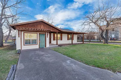 212 N Crockett Street, Granbury, TX 76048 - Photo 2
