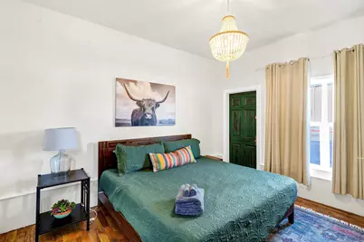 212 N Crockett Street, Granbury, TX 76048 - Photo 18