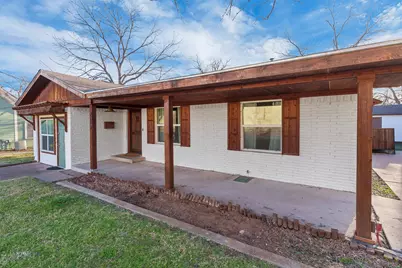 212 N Crockett Street, Granbury, TX 76048 - Photo 4