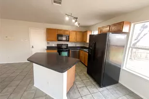 2029 Diamond Ridge Dr, Carrollton, TX 75010 - Photo 2