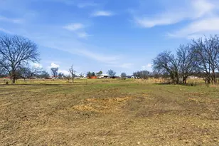 18051 Brookfield Dr, Justin, TX 76247 - Photo 24