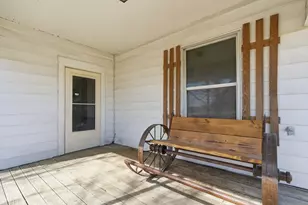 18051 Brookfield Dr, Justin, TX 76247 - Photo 4