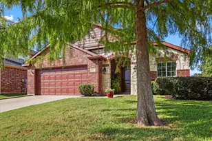 1917 Prescott Downs Dr, Denton, TX 76210 - Photo 2