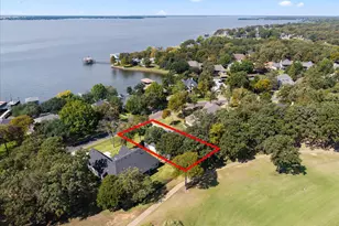 359 St Andrews Dr, Mabank, TX 75156 - Photo 2