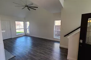 2707 Stratford Ct, Euless, TX 76039 - Photo 2