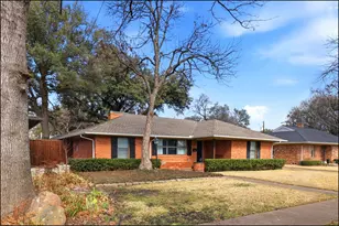 6725 Braeburn Dr, Dallas, TX 75214 - Photo 2