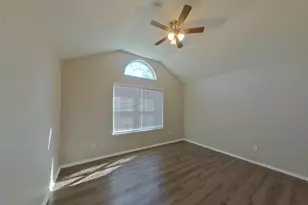 2784 Sweetbriar Ln, Grand Prairie, TX 75052 - Photo 20