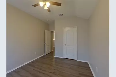 2784 Sweetbriar Lane, Grand Prairie, TX 75052 - Photo 16