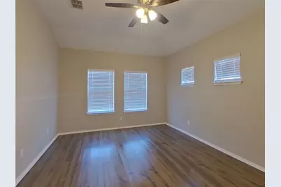 2784 Sweetbriar Lane, Grand Prairie, TX 75052 - Photo 10